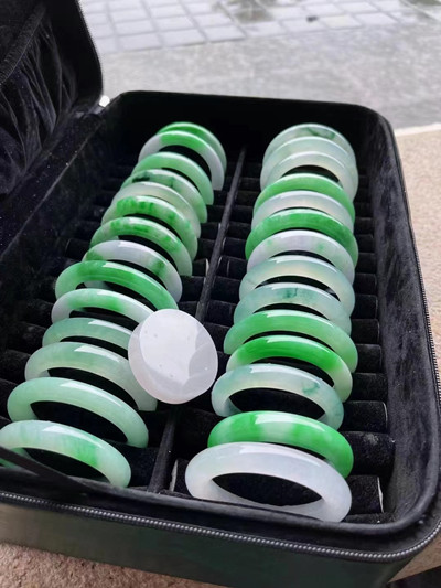 翡翠手鐲回收.jpg 翡翠手鐲回收.jpg