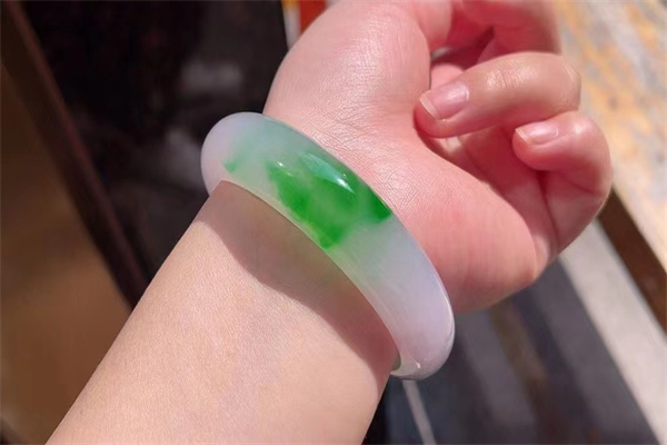 糯種翡翠手鐲 糯種翡翠手鐲